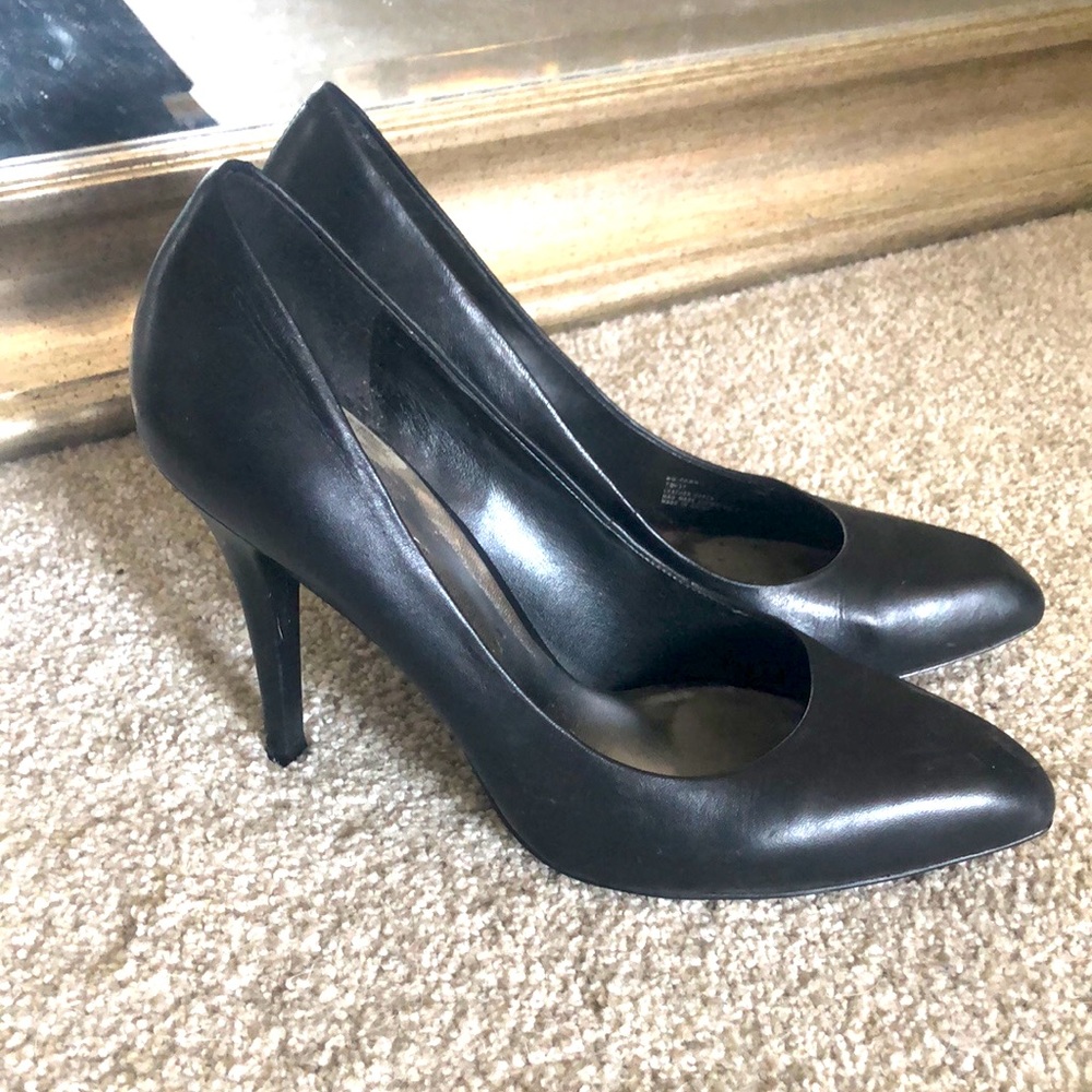 BCBGIRLS Black Pumps
